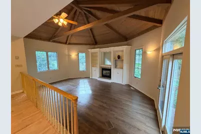 12 Heatherhill Lane, Woodcliff Lake, NJ 07677 - Photo 15