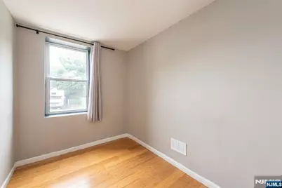 89 Tremont Avenue, East Orange, NJ 07018 - Photo 3