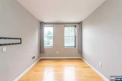 89 Tremont Avenue, East Orange, NJ 07018 - Photo 5