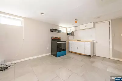 89 Tremont Avenue, East Orange, NJ 07018 - Photo 13