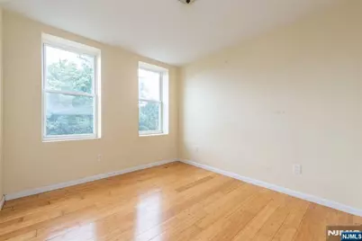 89 Tremont Avenue, East Orange, NJ 07018 - Photo 15