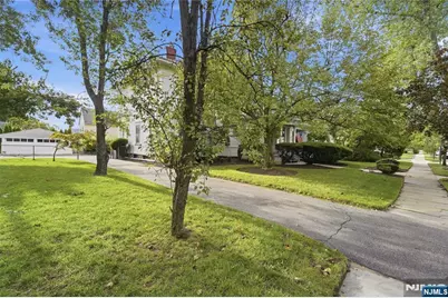 676 Belgrove Drive, Kearny, NJ 07032 - Photo 3