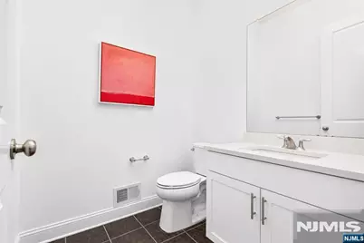 18 Parkside Lane, Teaneck Township, NJ 07666 - Photo 11