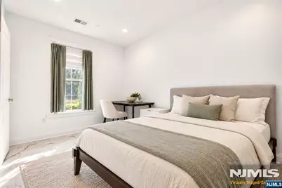 18 Parkside Lane, Teaneck Township, NJ 07666 - Photo 13