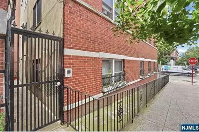 547 Bloomfield Street 4 #4, Hoboken, NJ 07030 - Photo 21