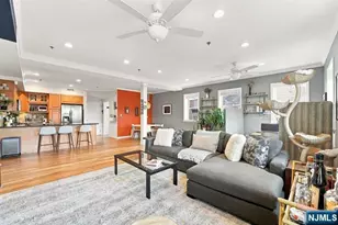 547 Bloomfield Street 4, Hoboken, NJ 07030 - Photo 3