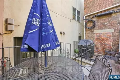 547 Bloomfield Street 4 #4, Hoboken, NJ 07030 - Photo 19