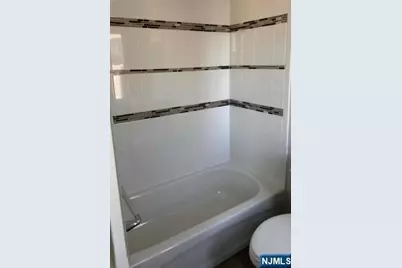 562 11th Street, Newark, NJ 07107 - Photo 15