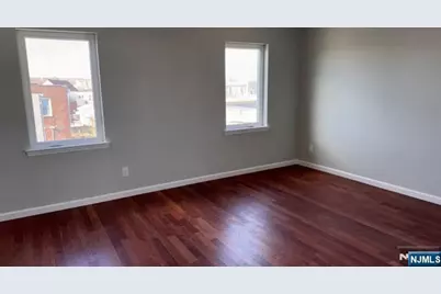 562 11th Street, Newark, NJ 07107 - Photo 9