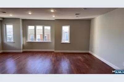 562 11th Street, Newark, NJ 07107 - Photo 7