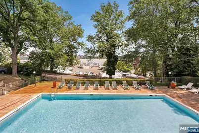 1375 River Road 1M #1M, Edgewater, NJ 07020 - Photo 11