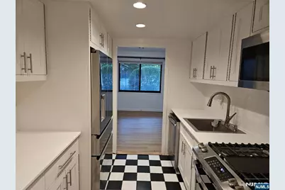 1375 River Road 1M #1M, Edgewater, NJ 07020 - Photo 7