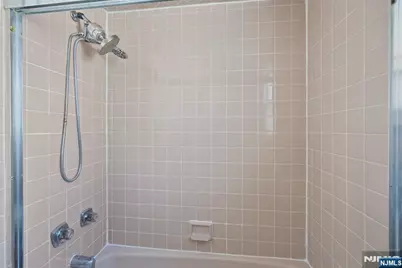 106 Summit Avenue, Bloomfield, NJ 07003 - Photo 15