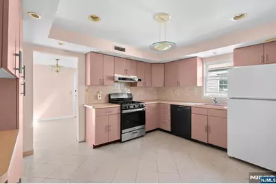 106 Summit Avenue, Bloomfield, NJ 07003 - Photo 21