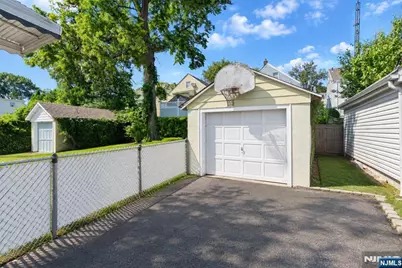 106 Summit Avenue, Bloomfield, NJ 07003 - Photo 37