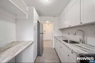 2335 Hudson, Fort Lee, NJ 07024 - Photo 5
