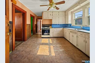 411 Hazel Street, Clifton, NJ 07011 - Photo 7