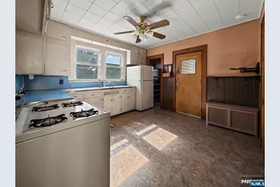 411 Hazel Street, Clifton, NJ 07011 - Photo 9