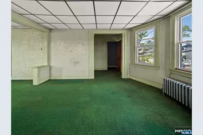 411 Hazel Street, Clifton, NJ 07011 - Photo 37