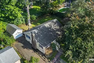 53 Laurel Dr, Wayne, NJ 07470 - Photo 25