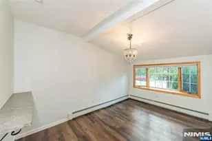 53 Laurel Dr, Wayne, NJ 07470 - Photo 9