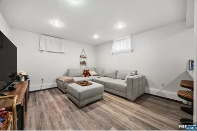 811 Manhattan Avenue, Washington Township, NJ 07676 - Photo 31
