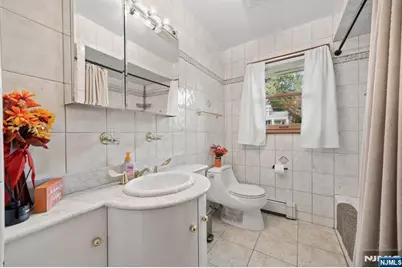 811 Manhattan Avenue, Washington Township, NJ 07676 - Photo 17