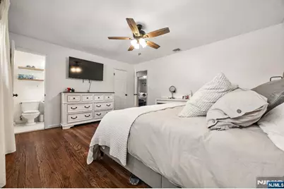 811 Manhattan Avenue, Washington Township, NJ 07676 - Photo 23