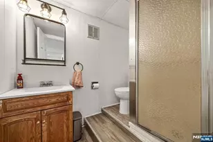 811 Manhattan Ave, Washington Township, NJ 07676 - Photo 29