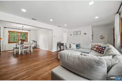 811 Manhattan Avenue, Washington Township, NJ 07676 - Photo 11
