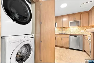 518-536 Gregory Avenue A208 #A208, Weehawken, NJ 07086 - Photo 15