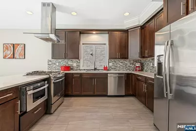 434 Nelson Avenue, Cliffside Park, NJ 07010 - Photo 9