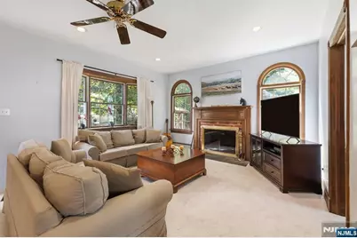 66 Hillside Avenue, Midland Park, NJ 07432 - Photo 13