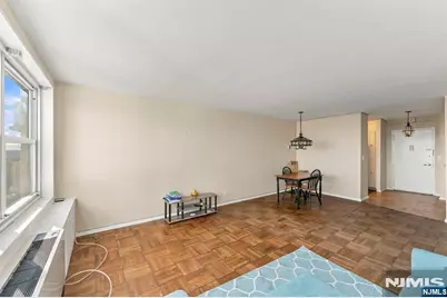 2000 Linwood Avenue 19N #19N, Fort Lee, NJ 07024 - Photo 17