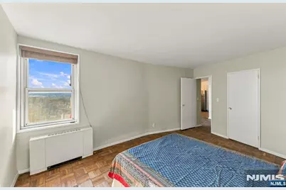 2000 Linwood Avenue 19N #19N, Fort Lee, NJ 07024 - Photo 13