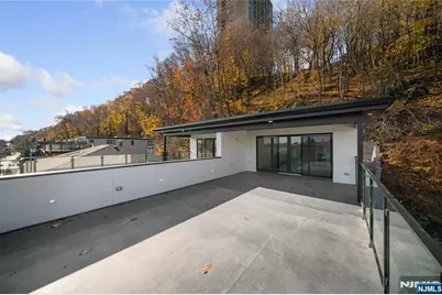 728 Undercliff Avenue, Edgewater, NJ 07020 - Photo 23