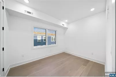 728 Undercliff Avenue, Edgewater, NJ 07020 - Photo 15