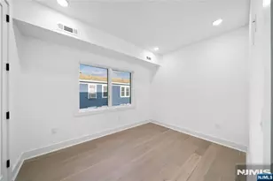 728 Undercliff Ave, Edgewater, NJ 07020 - Photo 15