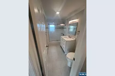 171 Delafield Avenue 2 #2, Lyndhurst Township, NJ 07071 - Photo 5