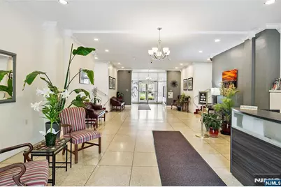 926 Bloomfield 6C #6C, Glen Ridge, NJ 07028 - Photo 3