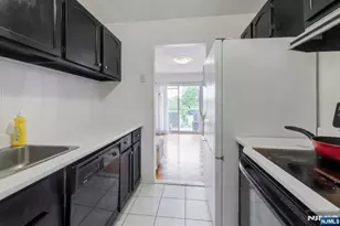 1111 River Road F17, Edgewater, NJ 07020 - Photo 7