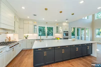 778 Wynetta Place, Paramus, NJ 07652 - Photo 9