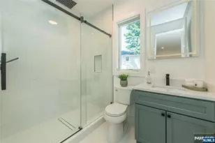 778 Wynetta Pl, Paramus, NJ 07652 - Photo 17