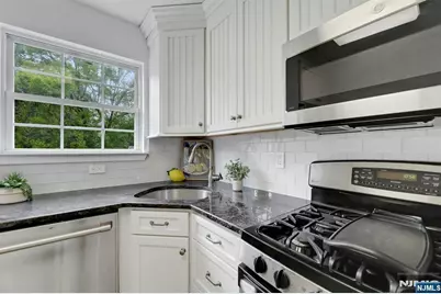 1133 Hyde Park Court, Mahwah, NJ 07430 - Photo 9