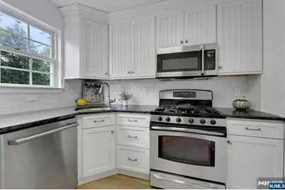 1133 Hyde Park Court, Mahwah, NJ 07430 - Photo 7