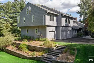 22 Angela Ct, Woodcliff Lake, NJ 07677 - Photo 5