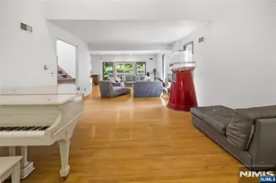 22 Angela Ct, Woodcliff Lake, NJ 07677 - Photo 11