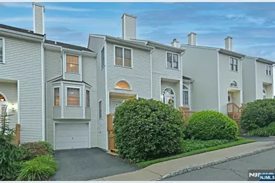 6 Erin Way 404 #404, Lincoln Park, NJ 07035 - Photo 1