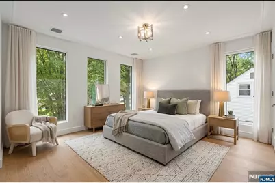 648 Falmouth Avenue, Paramus, NJ 07652 - Photo 17
