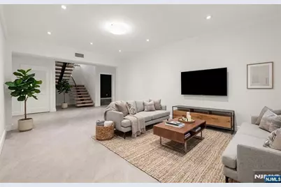 648 Falmouth Avenue, Paramus, NJ 07652 - Photo 21